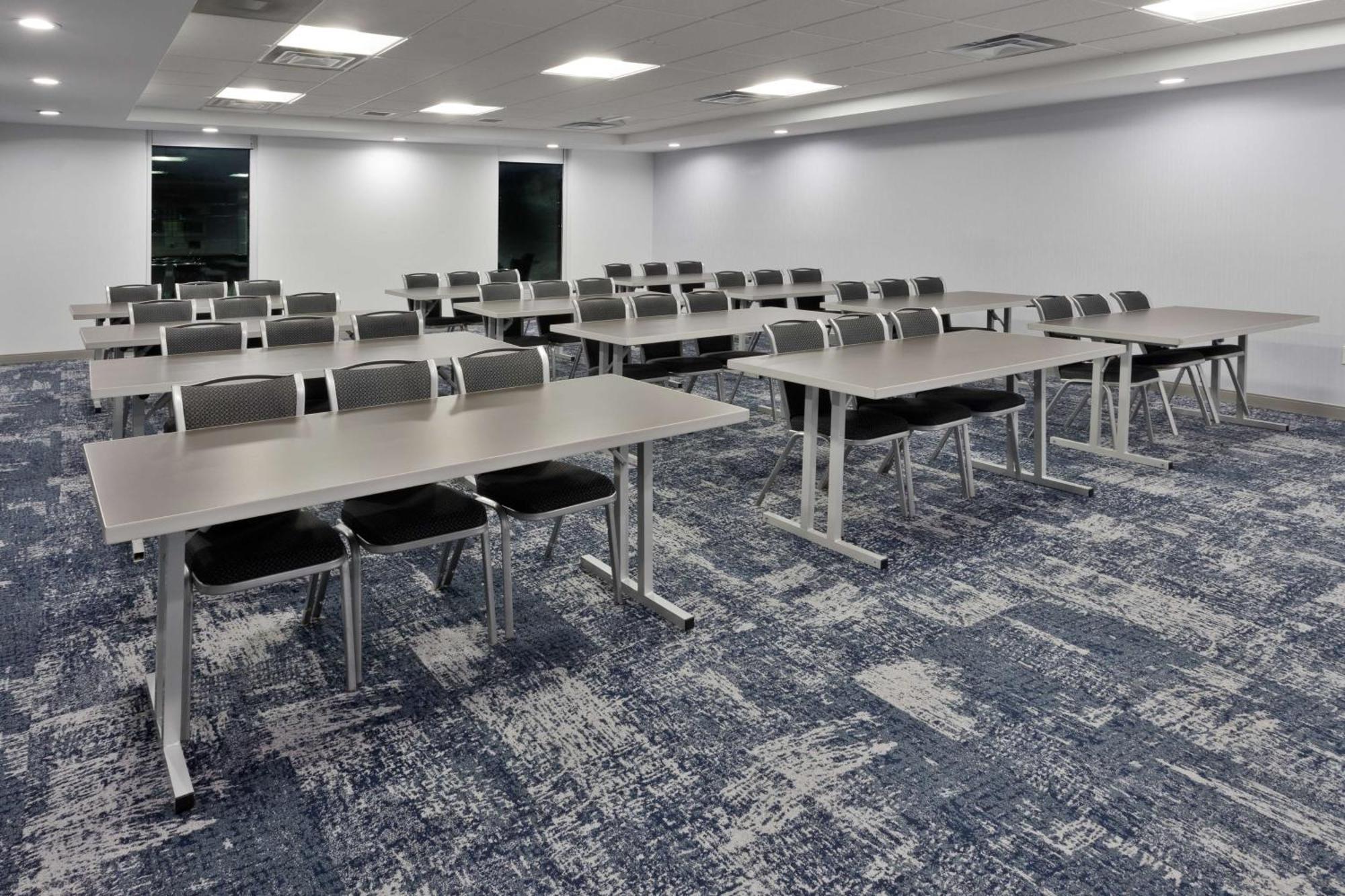 Home2 Suites By Hilton Columbus Extérieur photo